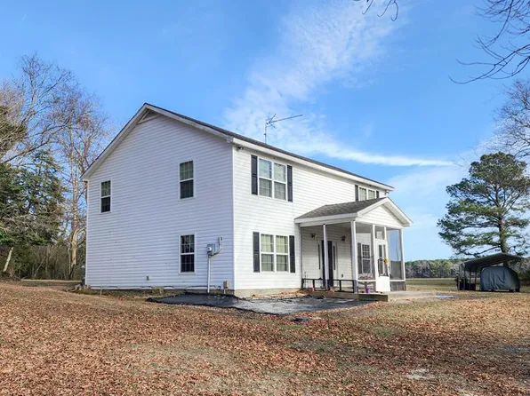 10397 Bayside Rd, Machipongo, VA 23405