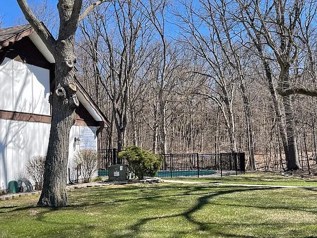 7350 Woodview St — Photo 14