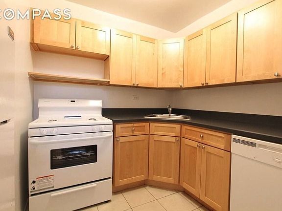 5th image of 320 E 65th St #605