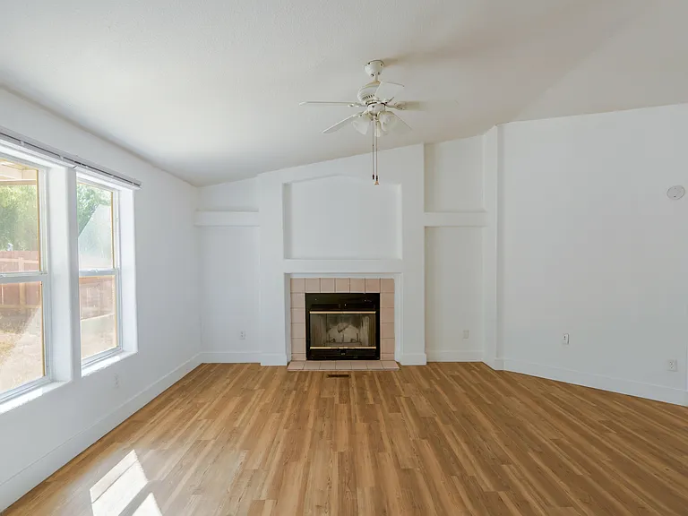 25120 Charina Rd — Photo 17