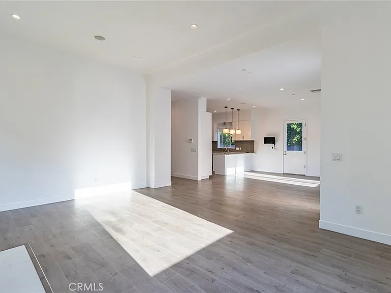 1480 S Durango Ave — Photo 11