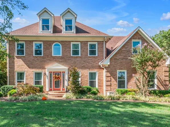 405 Ashley Ln, Kingston Springs, TN 37082