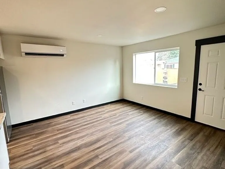 1515 Jefferson St SE — Photo 11