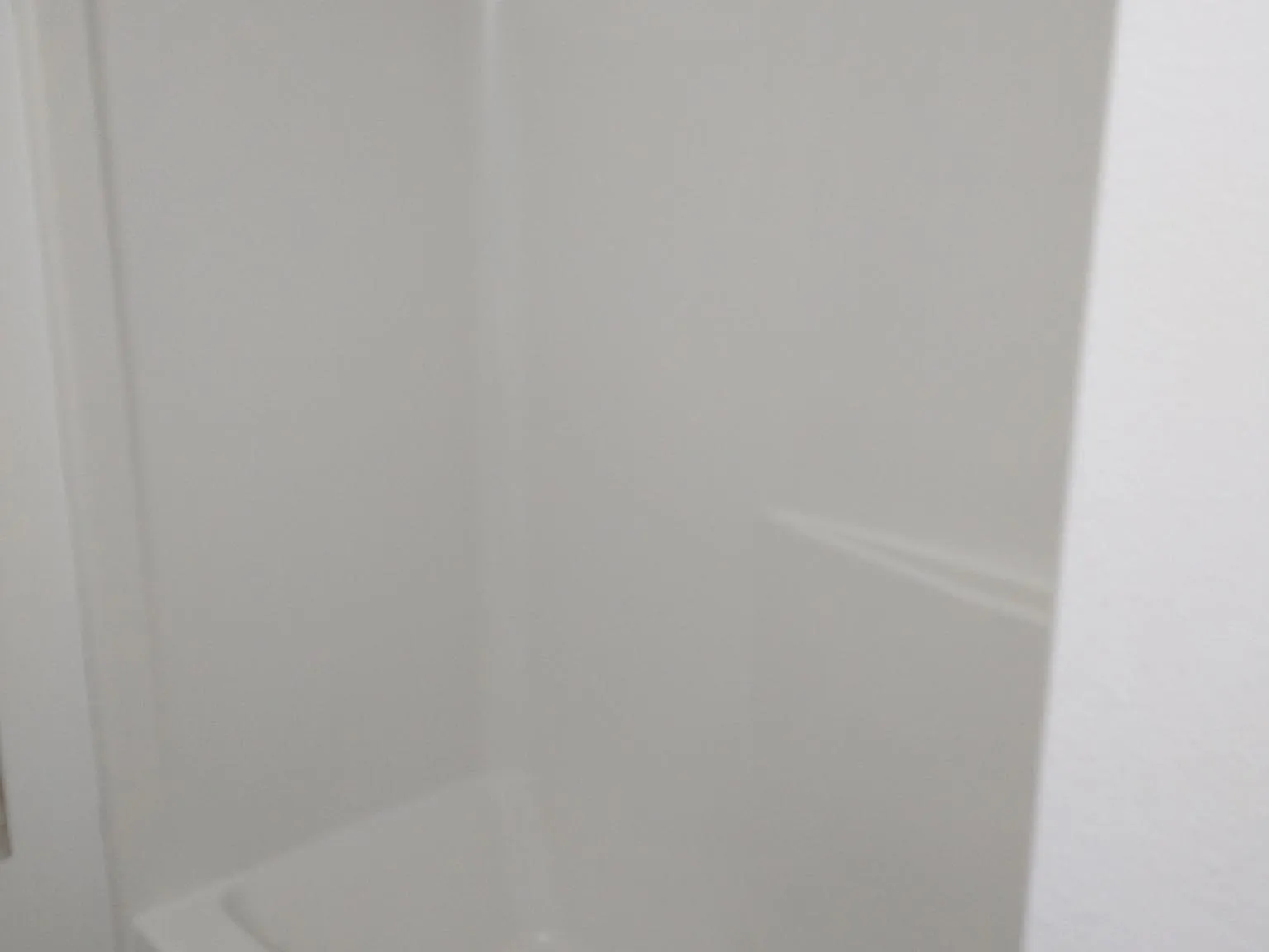 3 bed, 1042 sqft, $2,400 — Photo 2