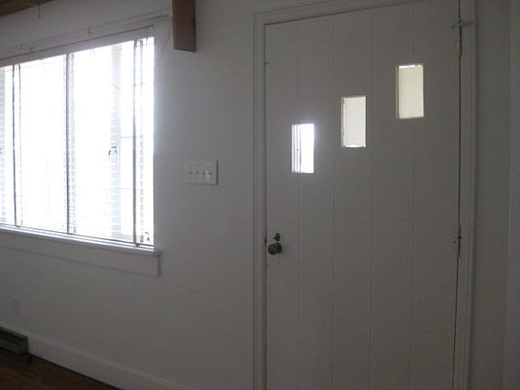 4th image of 1135 Carolina Ave