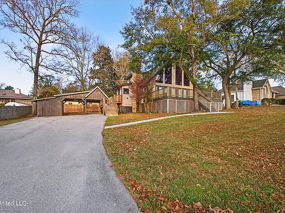 2nd image of 6670 Ahekolo Cir
