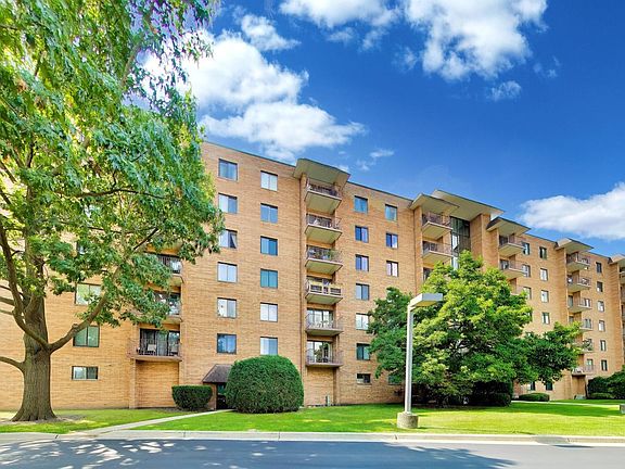 2nd image of 1717 W Crystal Ln Unit 203
