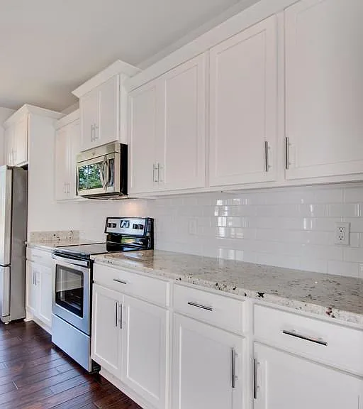 707 Cottage Park Dr — Photo 6