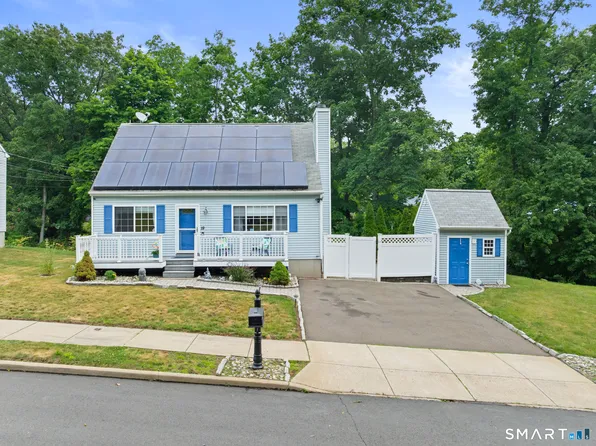 19 Lake Avenue, West Haven, CT 06516