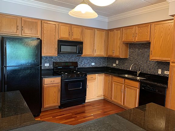 5th image of 8747 W Bryn Mawr Ave APT 609
