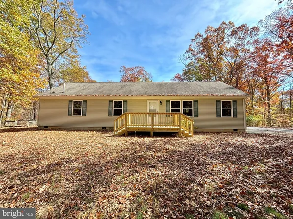 2474 Crossroad School Rd, Hedgesville, WV 25427