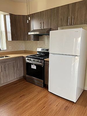 1st image of 2563 W 16th St Floor 2