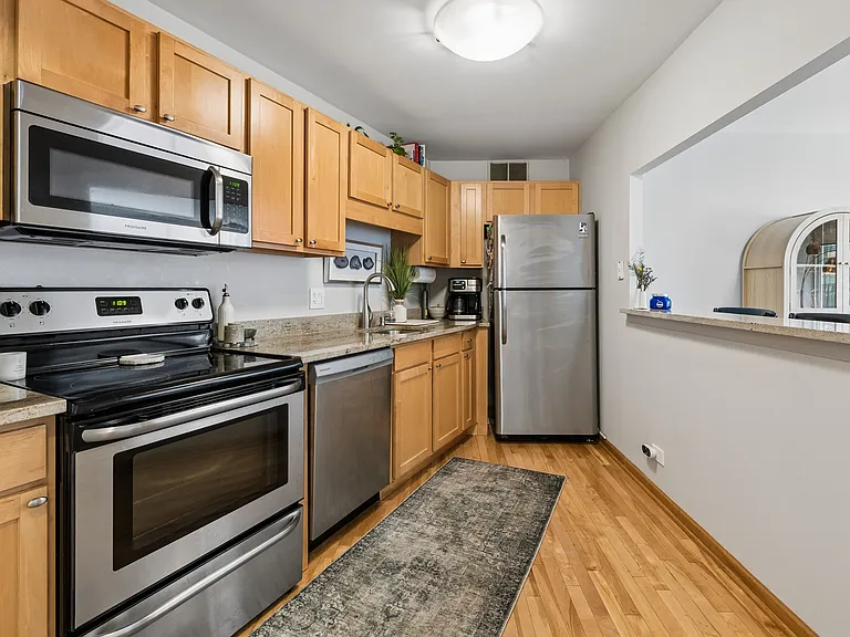 211 E Ohio St #1115 — Photo 5