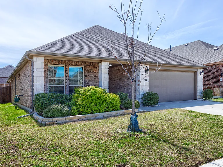 912 Lake Cypress Ln — Photo 29