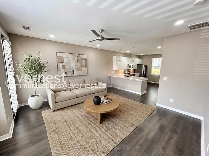 308 Jeffries Way — Photo 4