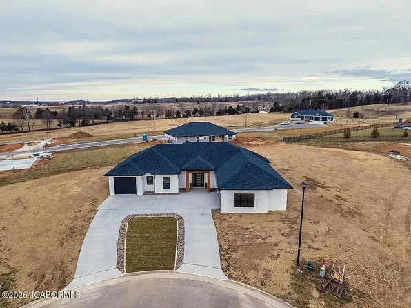 5710 Morning Glory Ct, Jefferson City, MO 65109