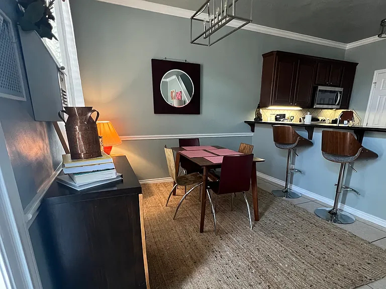 120 Forest Dr — Photo 2
