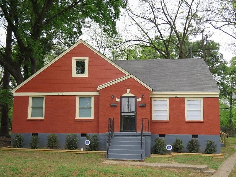 1st image of 2325 Longstreet Dr