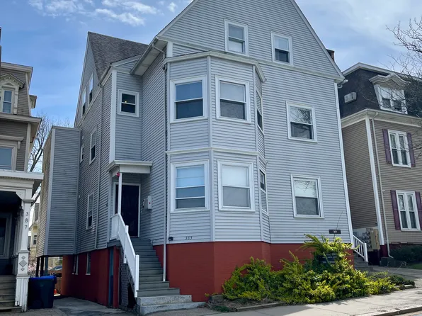 383 Angell St #2A, Providence, RI 02906