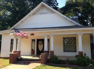 105 E 3rd St, Omaha, TX 75571