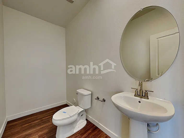 4206 S 105th Dr — Photo 8