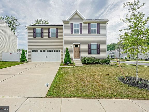 2nd image of 100 Carissa Ln