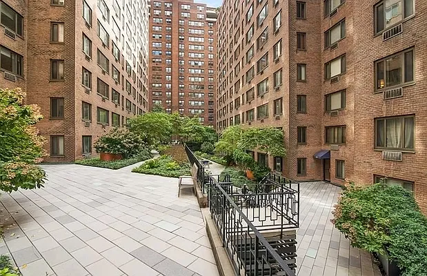 Rented by Nest Seekers International | media 12