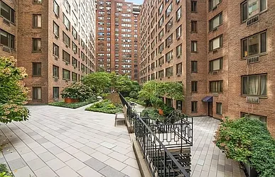 Rented by Nest Seekers International