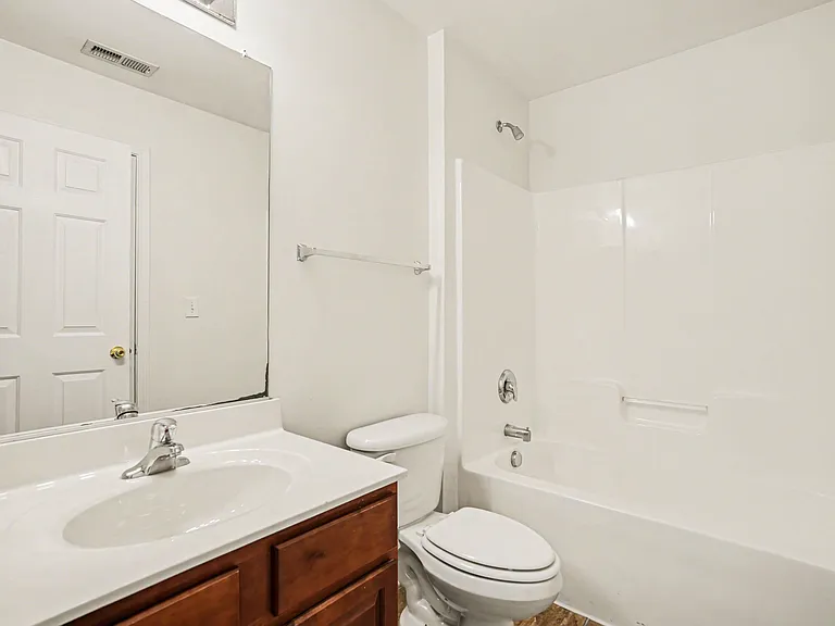 15658 King Louis Ct — Photo 20
