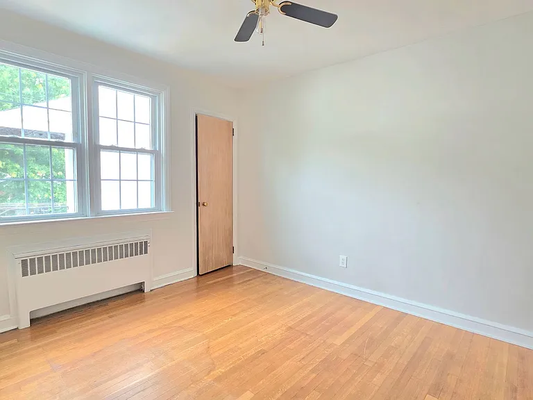 5 Imperial Dr — Photo 8