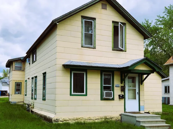 186 E Howard St, Winona, MN 55987