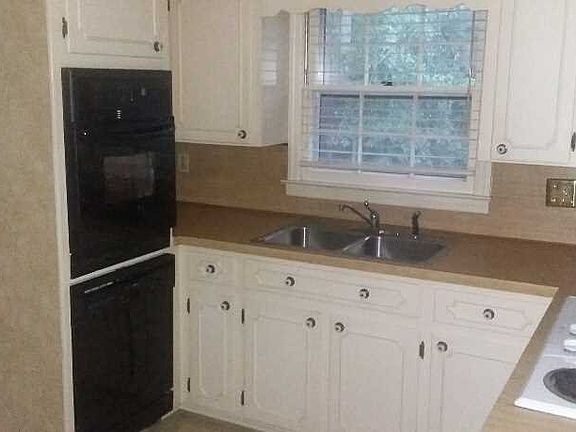 2nd image of 3278 Hunter Dr