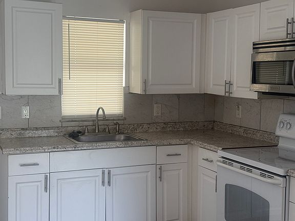 5th image of 1-19095 Holly Dr #1