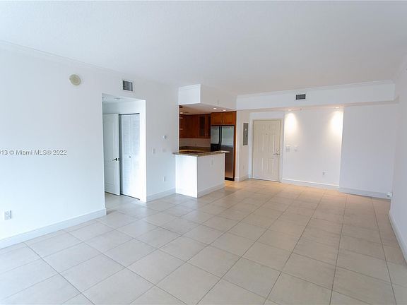 5th image of 20 Calabria Ave APT 201