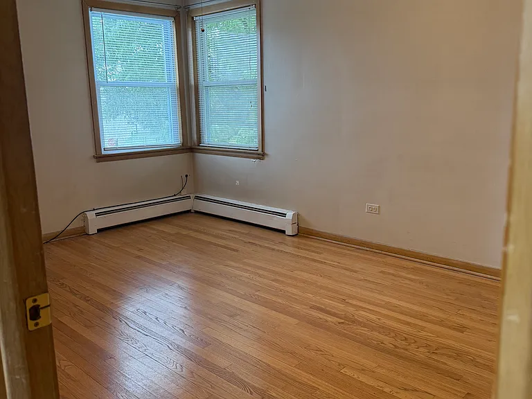 6022 W Peterson Ave #2E — Photo 2