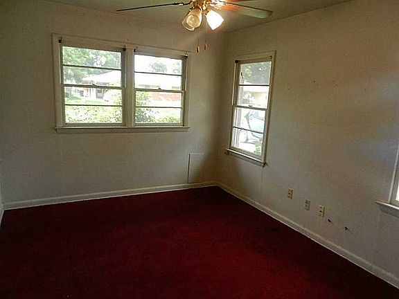 2nd image of 3228 McGregor St