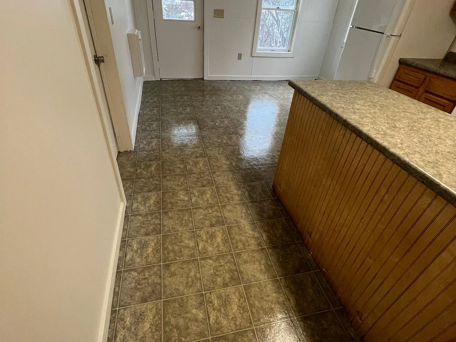 3 bed, $1,250 — Photo 3