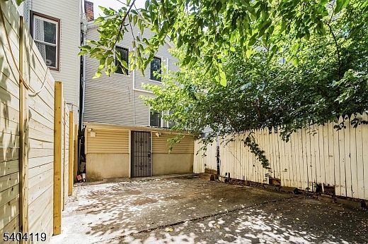 2nd image of 299 Halladay St