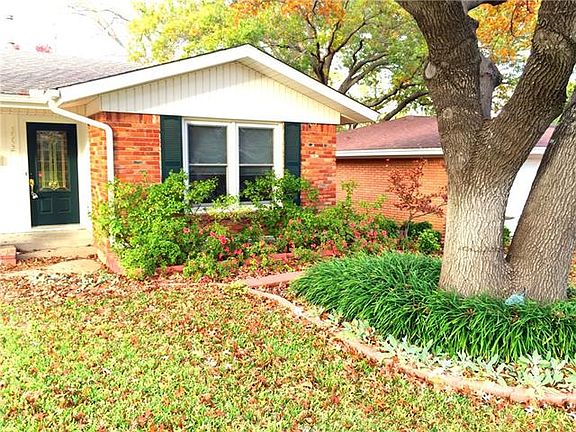 2nd image of 3552 Wedgway Dr