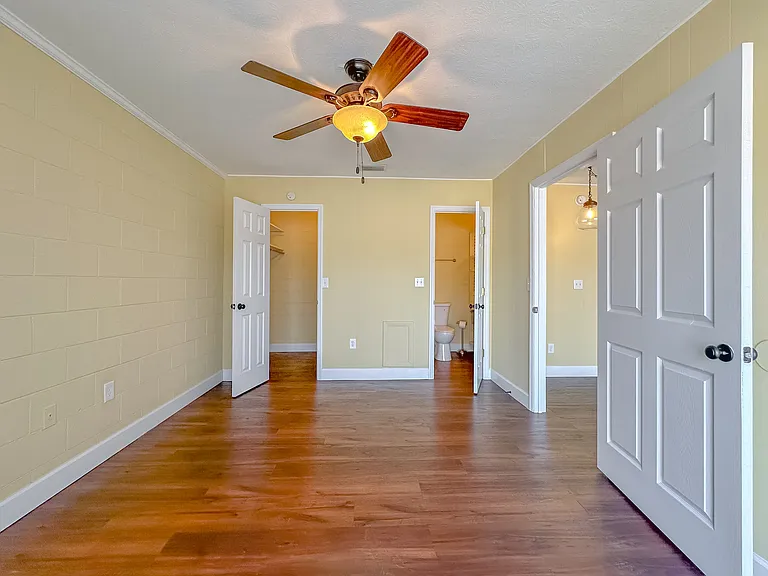 2241 W Pensacola St #27 — Photo 13