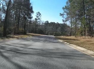 220 Rose Creek Dr, Milledgeville, GA 31061