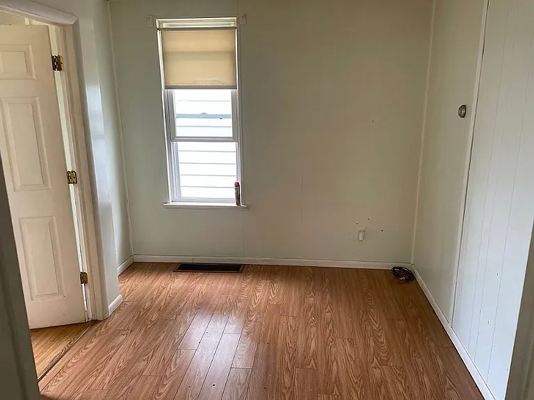 514 Franklin Ave — Photo 6