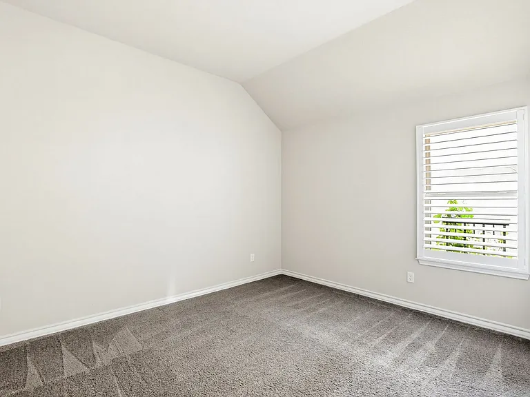 307 James Bonham Way — Photo 6