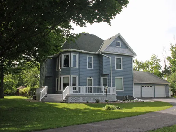 180 Forrest Ave, Denver, IA 50622