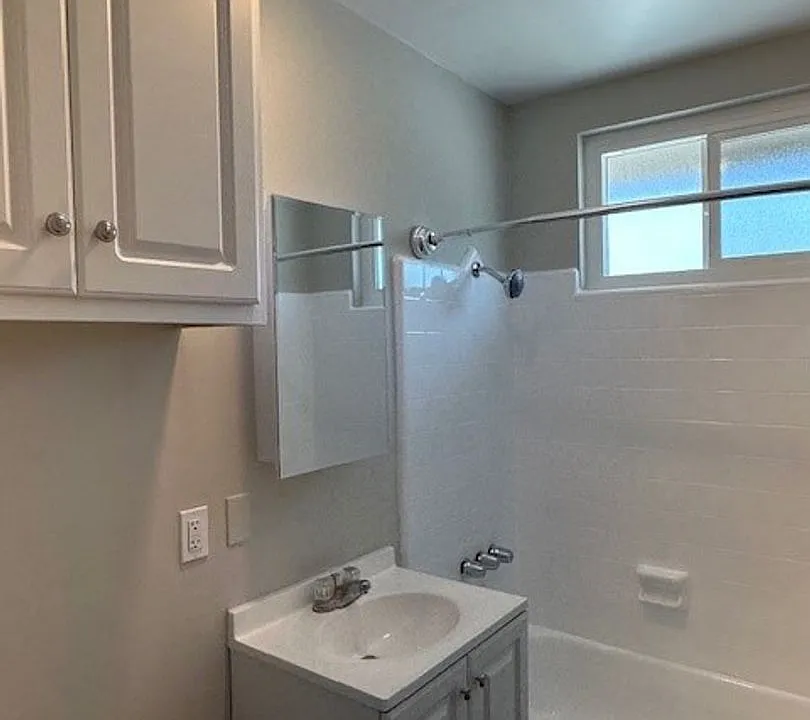 River Road Apartments