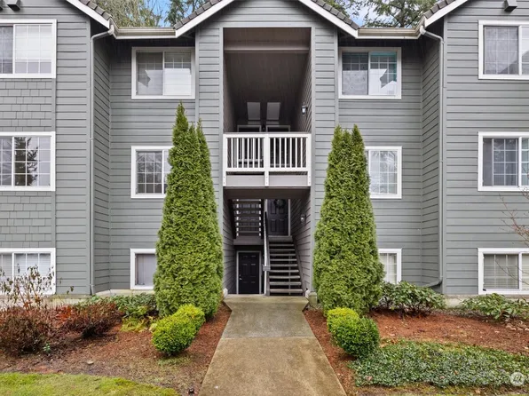 15433 Country Club Drive #C203, Mill Creek, WA 98012