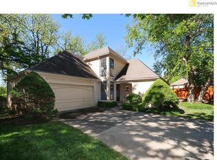 9134 W 102nd Ter, Overland Park, KS 66212