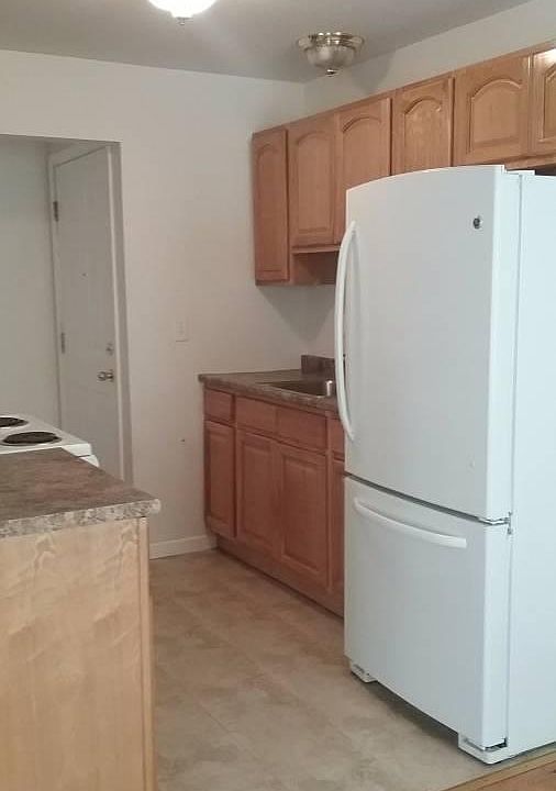 1st image of 34 Cedar Ln APT 6
