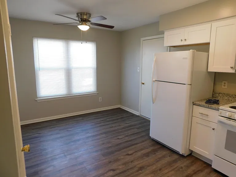1433 Drumheller Dr — Photo 12