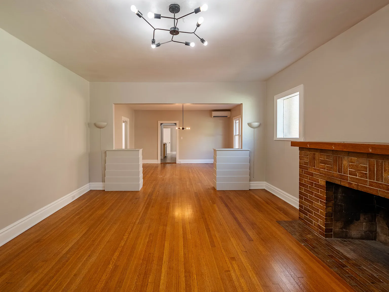 4 bed, 3200 sqft, $3,950 — Photo 3